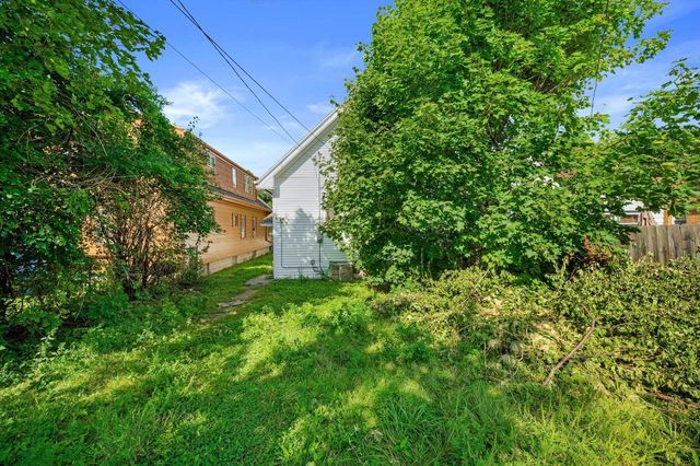4656 N 40th STREET, Milwaukee, WI 53209