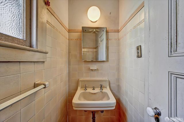 201 Capra Way, San Francisco, CA 94123