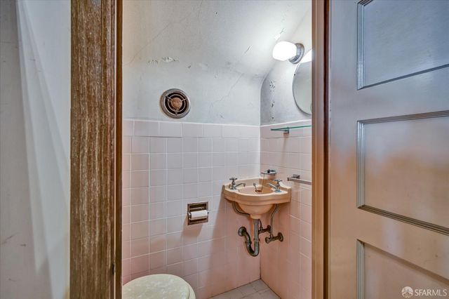 201 Capra Way, San Francisco, CA 94123
