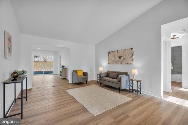 20 PARKHILL LN, Sicklerville, NJ 08081