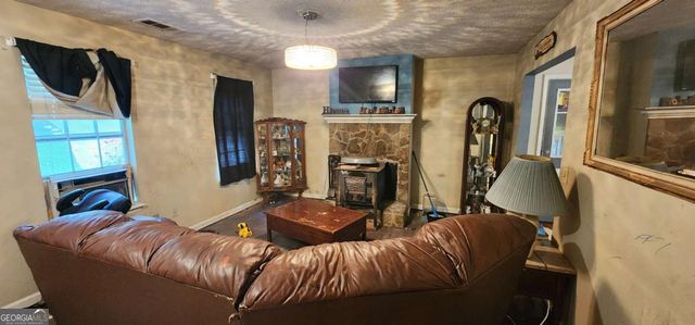 4398 Ridge Court, Loganville, GA 30052