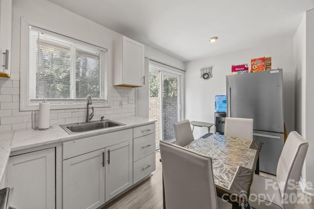 532 Blendwood Drive, Charlotte, NC 28215