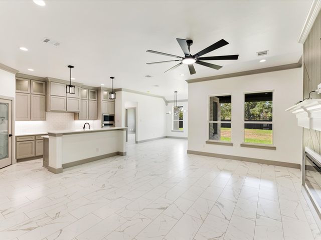 716 E Jefferson Street, Waxahachie, TX 75165