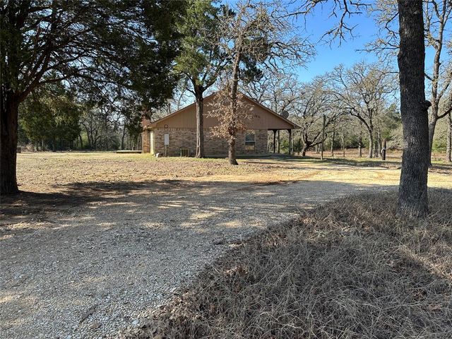 1047 Private Road 3022, Elgin, TX 78621