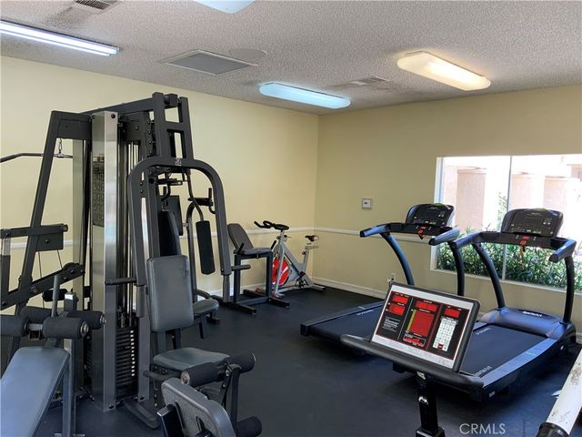 2040 Las Colinas Circle 305, Corona, CA 92879