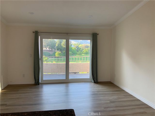 2040 Las Colinas Circle 305, Corona, CA 92879