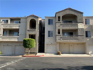 2040 Las Colinas Circle 305, Corona, CA 92879