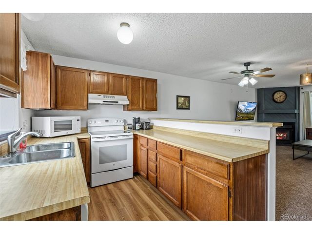 4020 E 94th Ave B, Thornton, CO 80229
