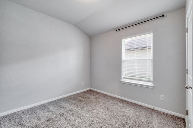 200 Waterway Ave, Hutto, TX 78634