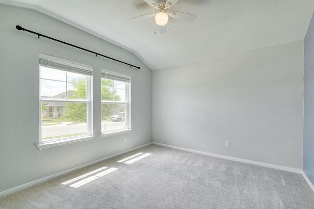 200 Waterway Ave, Hutto, TX 78634