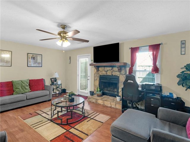 103 Oak Circle, Stockbridge, GA 30281