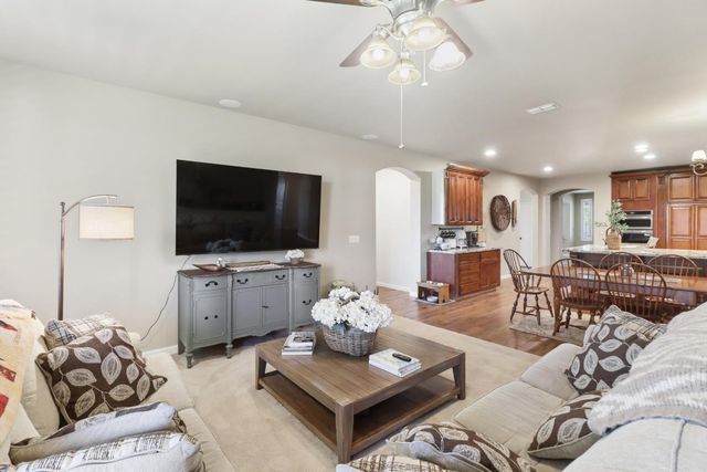 1368 Turnbridge Way, Plumas Lake, CA 95961