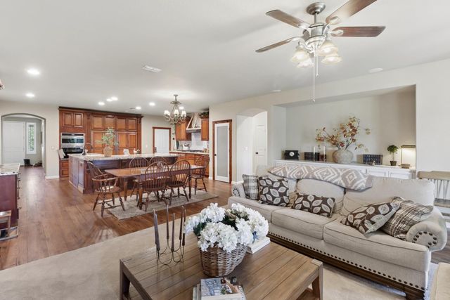 1368 Turnbridge Way, Plumas Lake, CA 95961