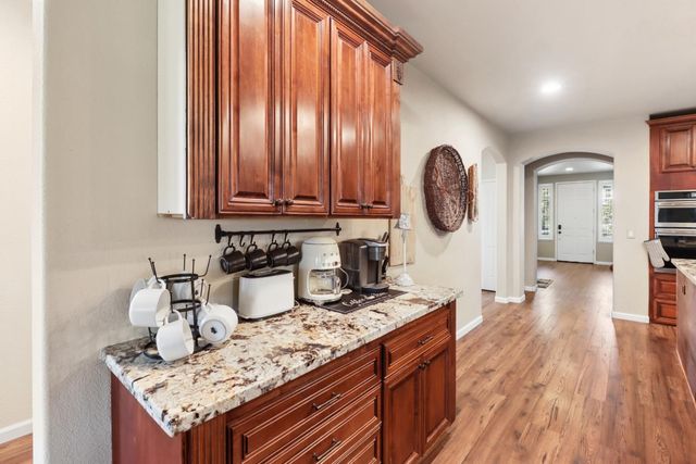 1368 Turnbridge Way, Plumas Lake, CA 95961