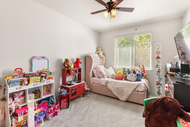 1368 Turnbridge Way, Plumas Lake, CA 95961