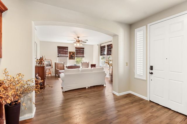 1368 Turnbridge Way, Plumas Lake, CA 95961