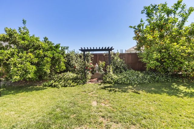 1368 Turnbridge Way, Plumas Lake, CA 95961