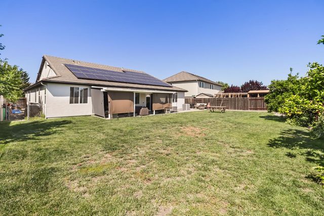 1368 Turnbridge Way, Plumas Lake, CA 95961