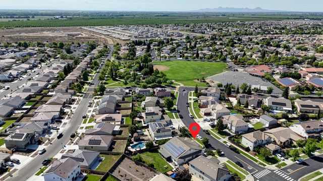 1368 Turnbridge Way, Plumas Lake, CA 95961