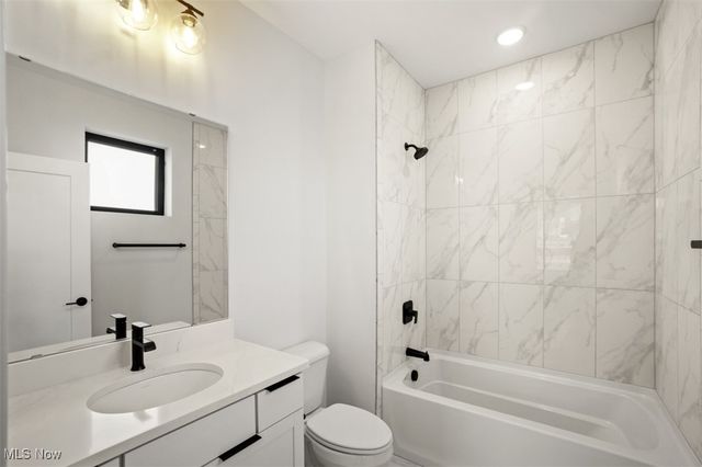 1495 E Superior Avenue 27, Cleveland, OH 44114