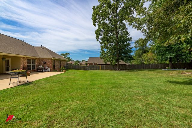 1855 Sparrow Ridge, Haughton, LA 71037
