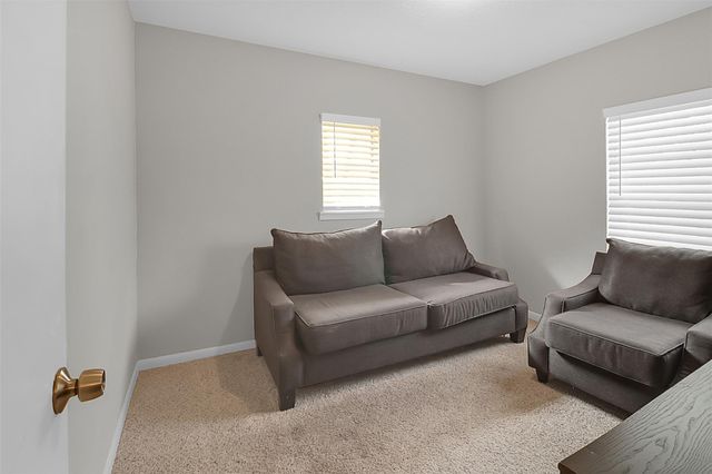 110 S 9th Street, Highlands, TX 77562