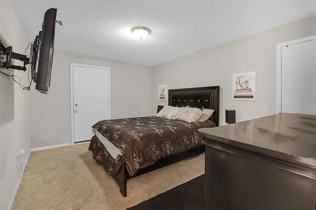 110 S 9th Street, Highlands, TX 77562