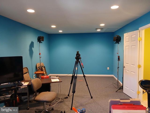 124 E BROAD ST #C2, Falls Church, VA 22046