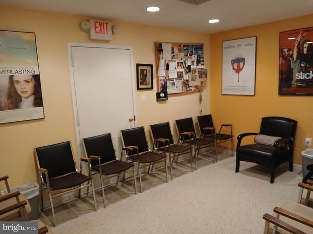 124 E BROAD ST #C2, Falls Church, VA 22046