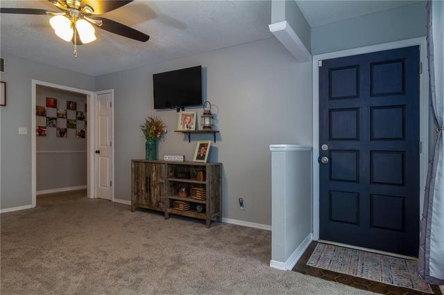 101 W North County Road, Frontenac, KS 66763