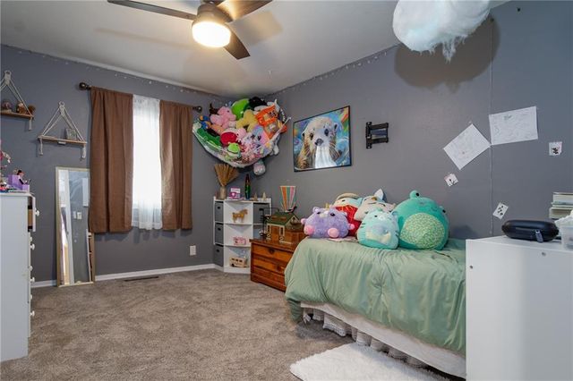 101 W North County Road, Frontenac, KS 66763