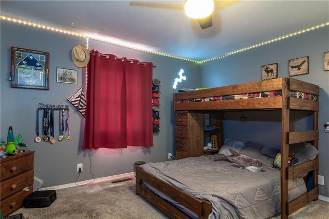 101 W North County Road, Frontenac, KS 66763