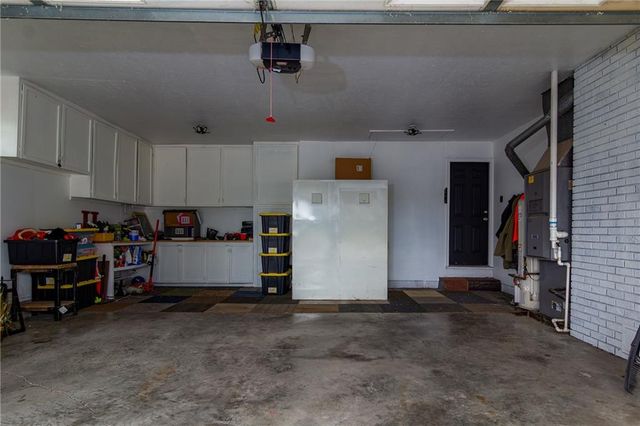 101 W North County Road, Frontenac, KS 66763