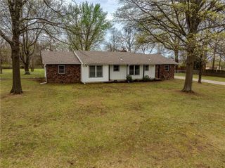 101 W North County Road, Frontenac, KS 66763