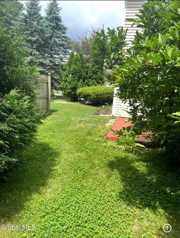 20 Tiffany Drive, Queensbury, NY 12804