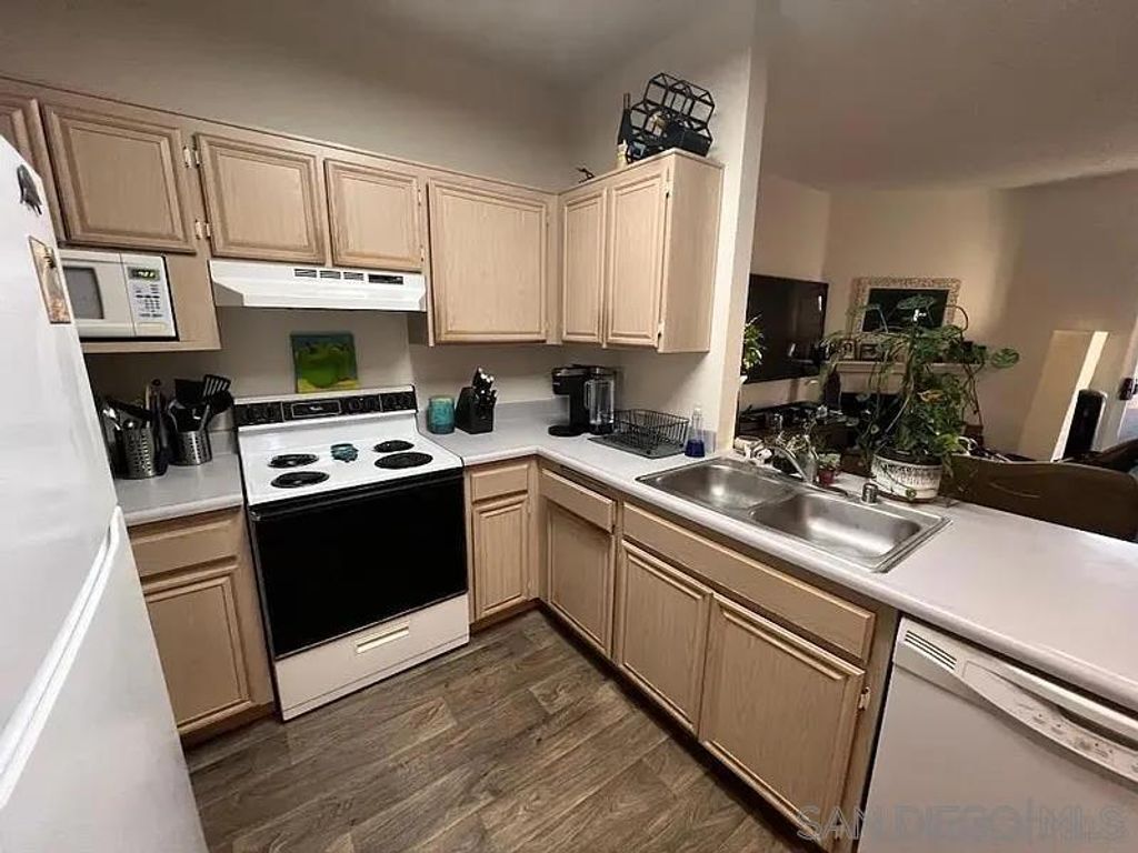 17161 Alva Rd 212, San Diego, CA 92127 — photo 2