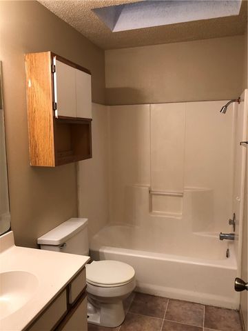 609 SW Adams Street, Fayetteville, AR 72703