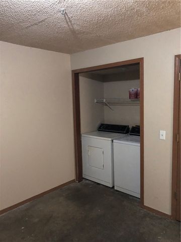 609 SW Adams Street, Fayetteville, AR 72703