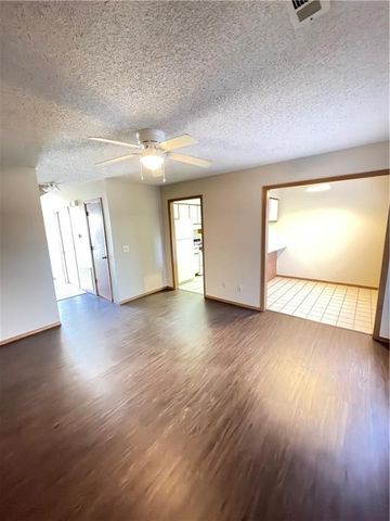 609 SW Adams Street, Fayetteville, AR 72703