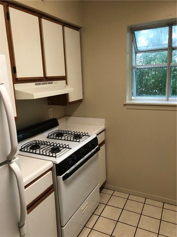 609 SW Adams Street, Fayetteville, AR 72703