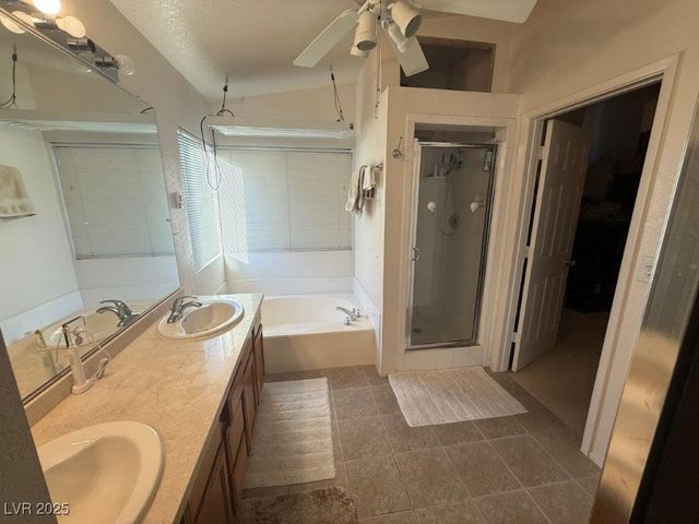 1325 Maplegrove Circle, Las Vegas, NV 89108