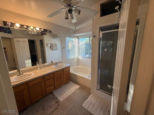 1325 Maplegrove Circle, Las Vegas, NV 89108