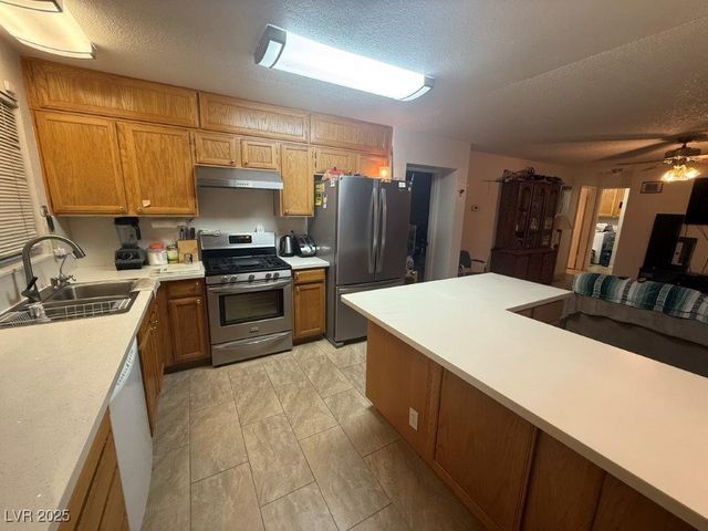 1325 Maplegrove Circle, Las Vegas, NV 89108