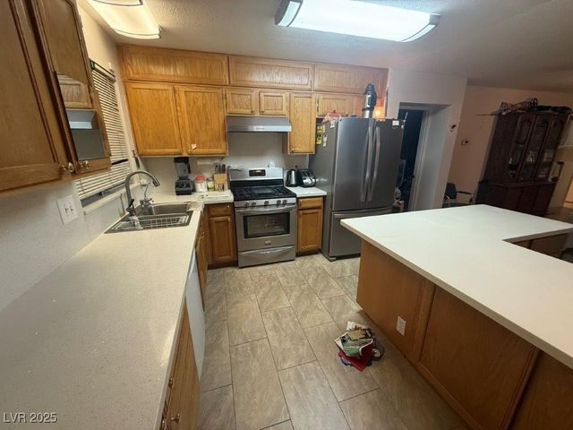 1325 Maplegrove Circle, Las Vegas, NV 89108