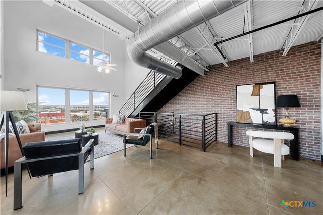 219 S 4th Street 608, Waco, TX 76701