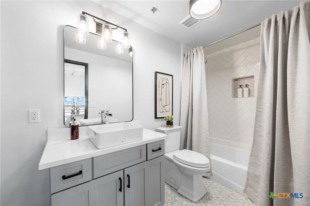 219 S 4th Street 608, Waco, TX 76701