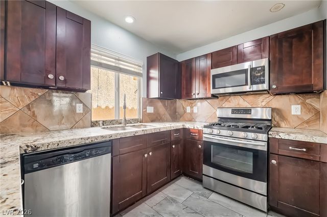 7527 Jacaranda Leaf Street, Las Vegas, NV 89139