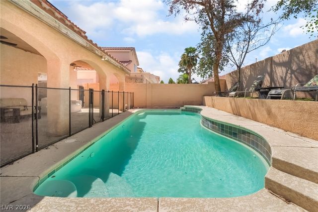 7527 Jacaranda Leaf Street, Las Vegas, NV 89139