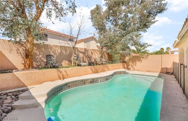 7527 Jacaranda Leaf Street, Las Vegas, NV 89139