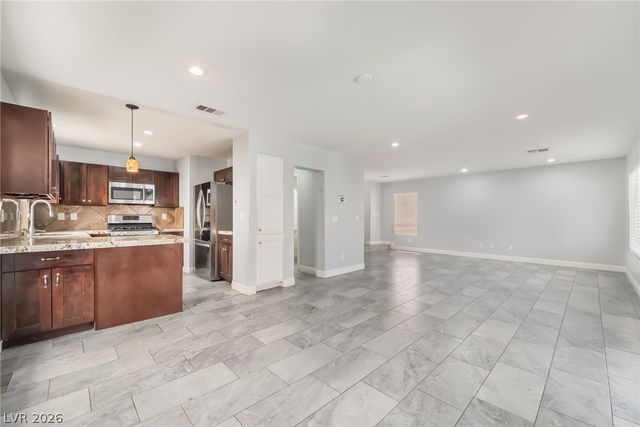 7527 Jacaranda Leaf Street, Las Vegas, NV 89139